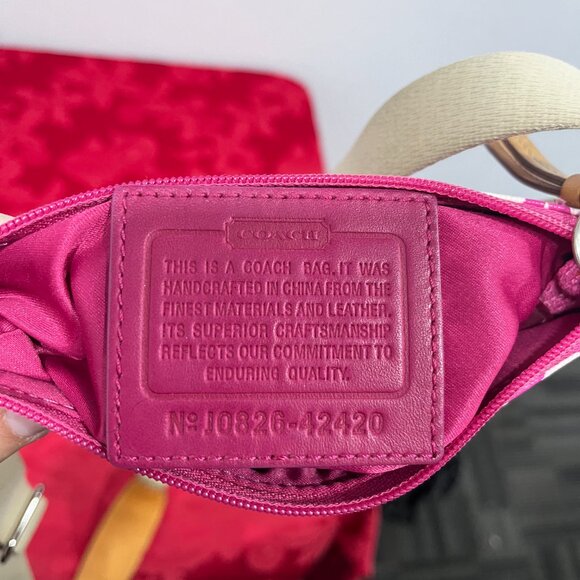 Coach No. J0826-42420 Pink Crossbody - Picture 3 of 8